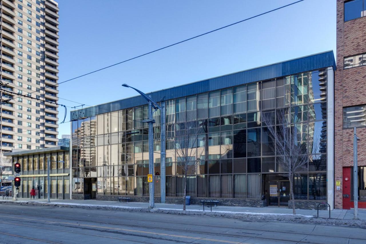 Calgary Connect Hostel Exterior photo